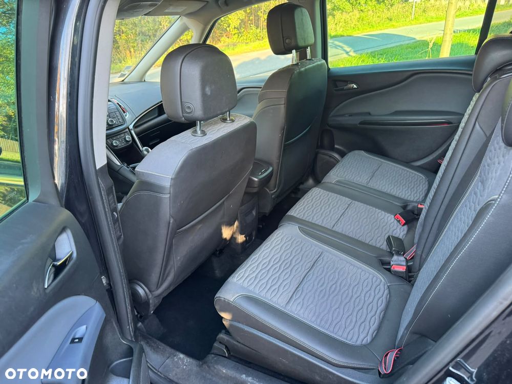 Opel Zafira - 14
