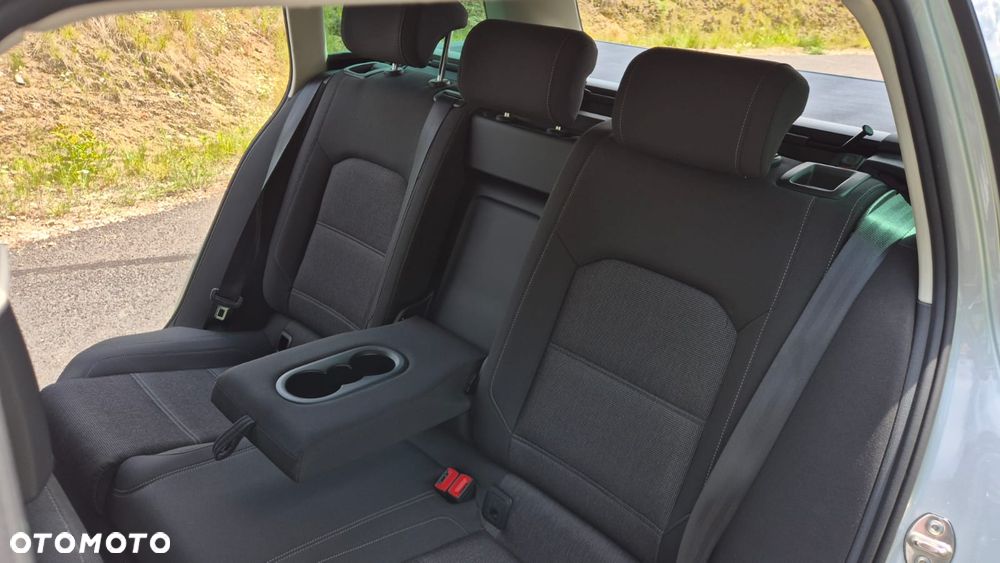 Volkswagen Passat 2.0 TDI SCR 4Mot DSG Comfortline - 19