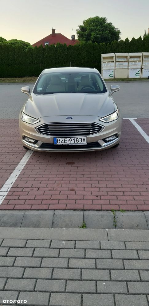Ford Fusion - 2