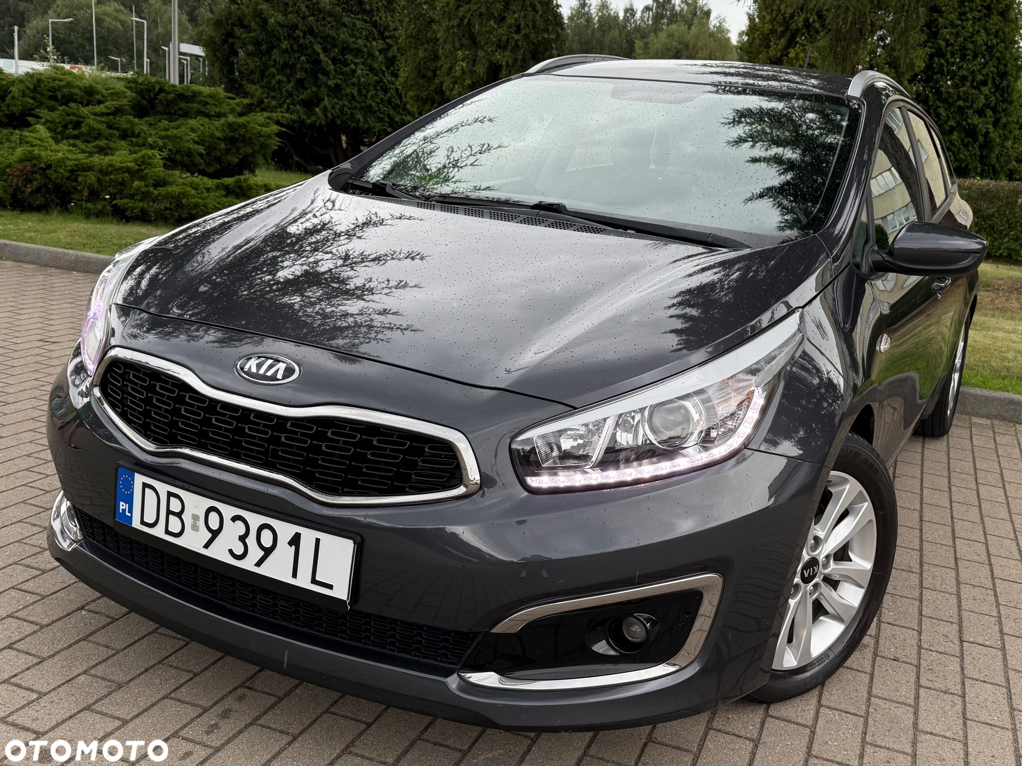 Kia Ceed 1.6 GDI Dream-Team Edition - 12