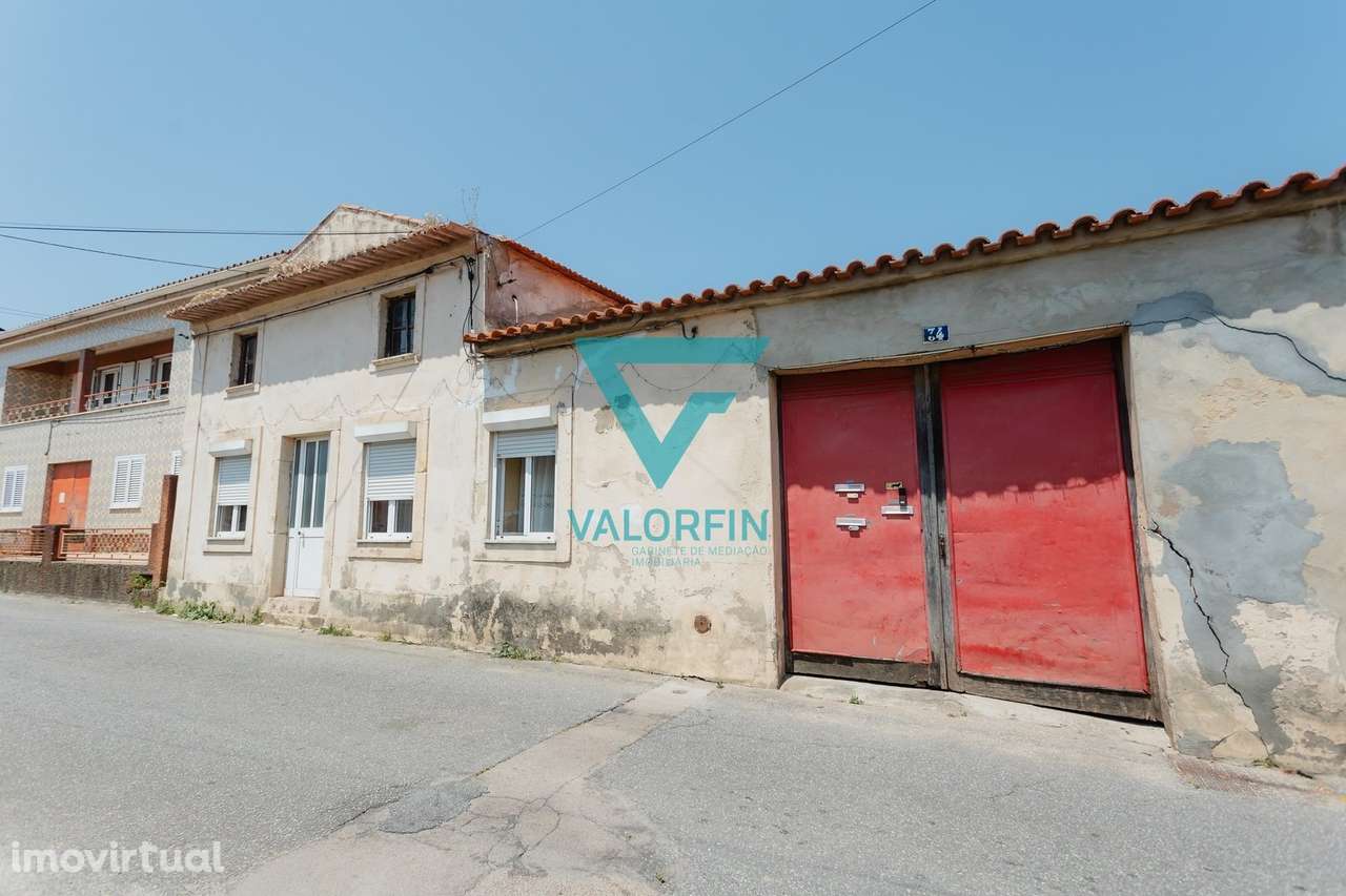 Moradia T11 para Remodelação na Vila de Cacia - Aveiro - Grande imagem: 4/35
