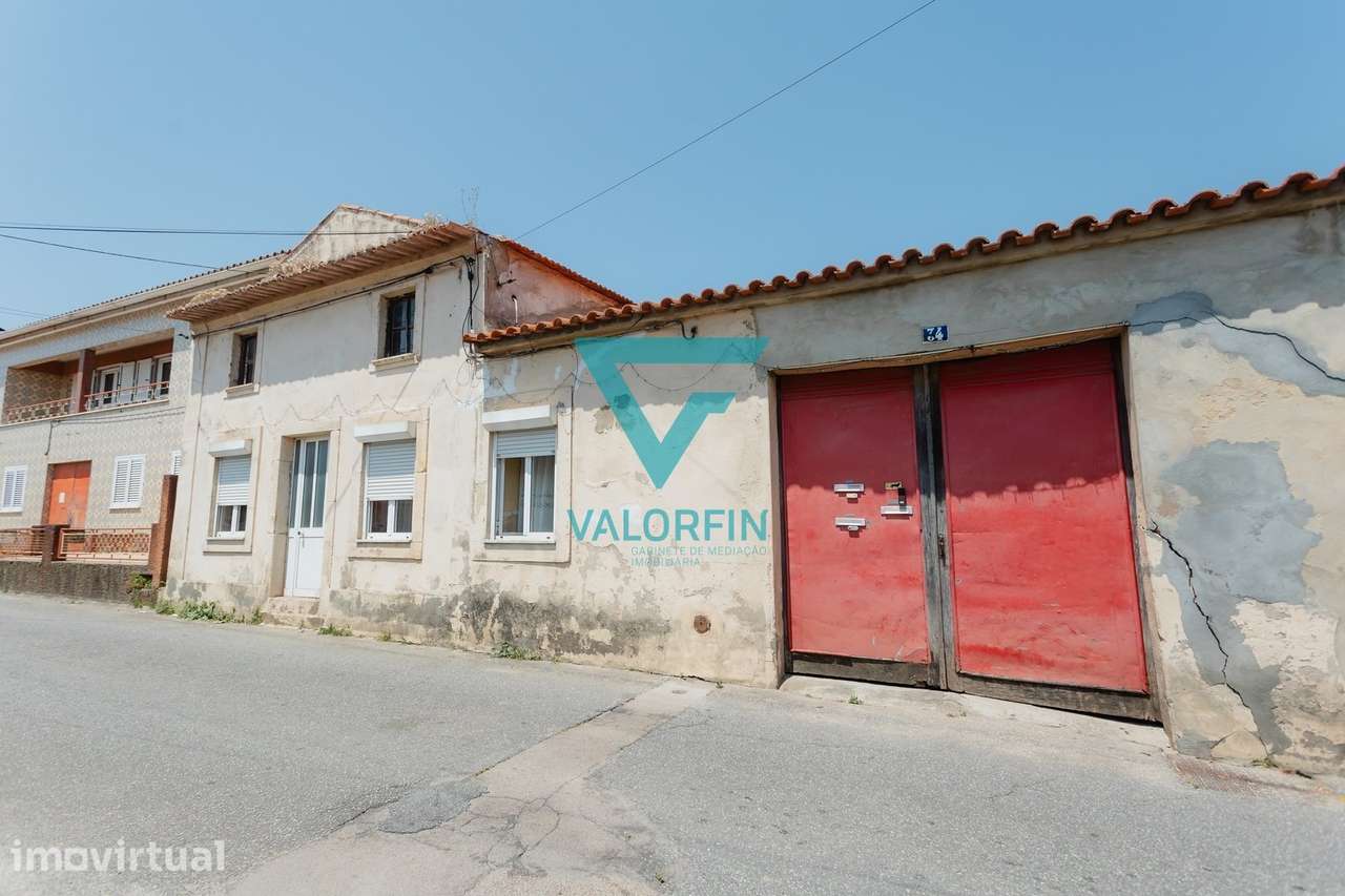 Moradia T11 para Remodelação na Vila de Cacia - Aveiro - Grande imagem: 4/35