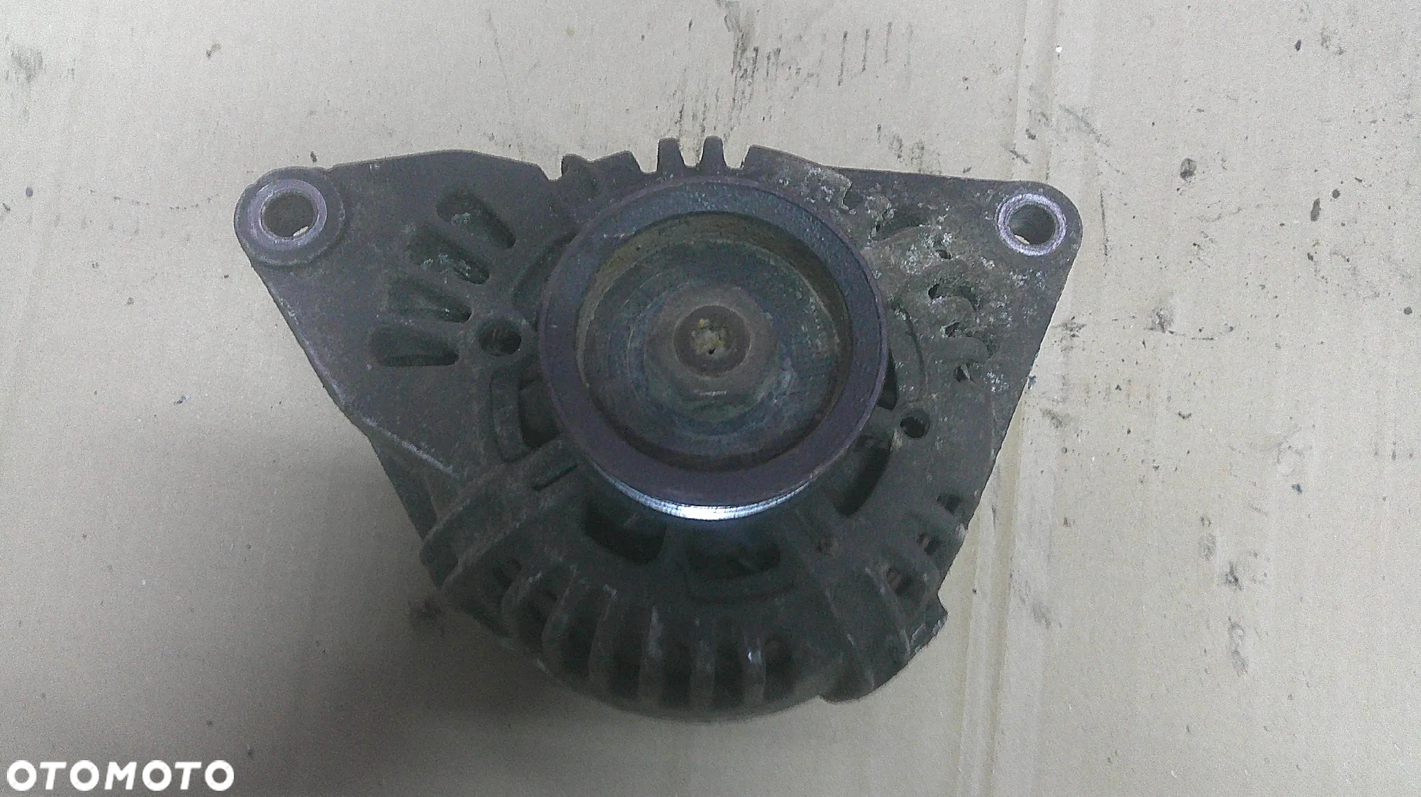KIA SORENTO I 3.5 V6 ALTERNATOR - 2