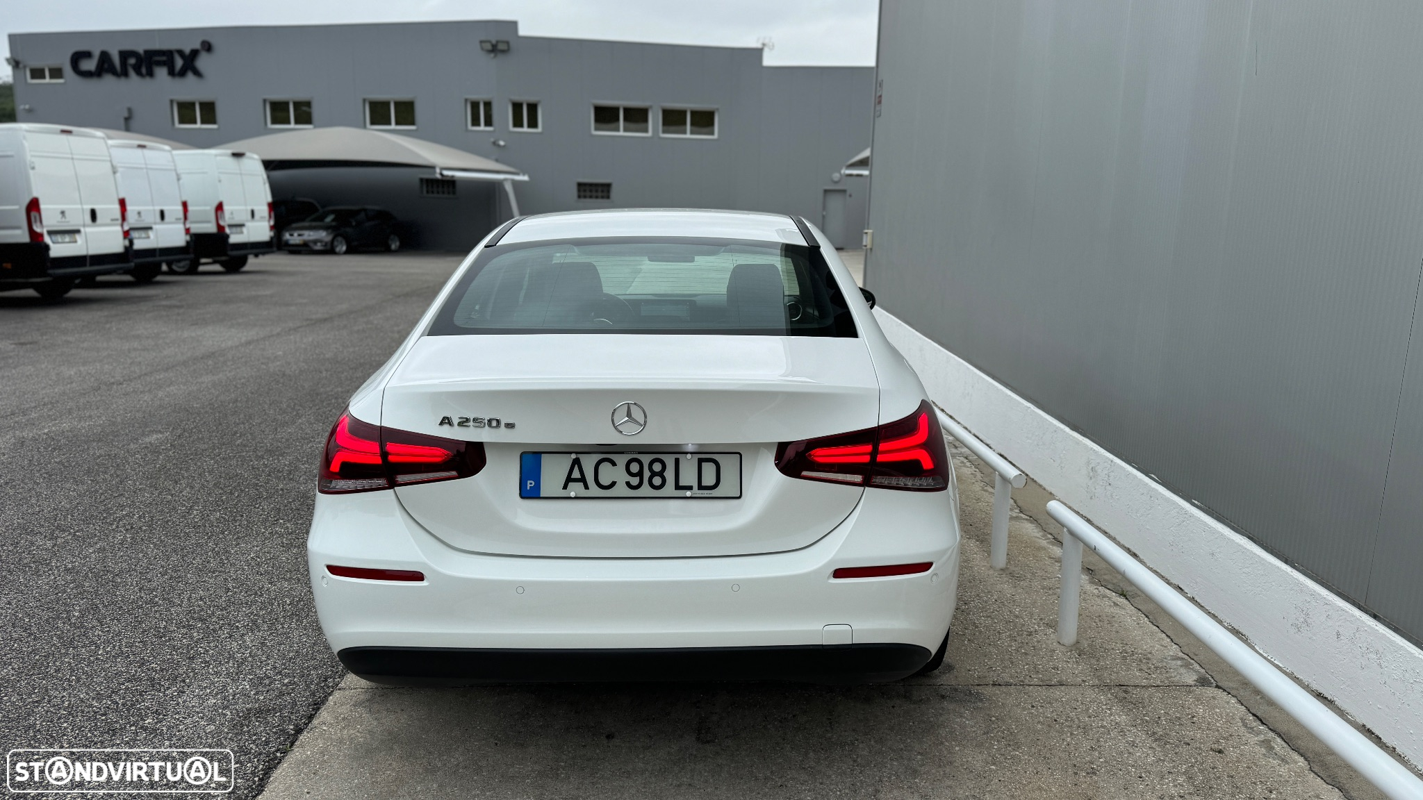 Mercedes-Benz A 250 Limousine e Style Plus - 26