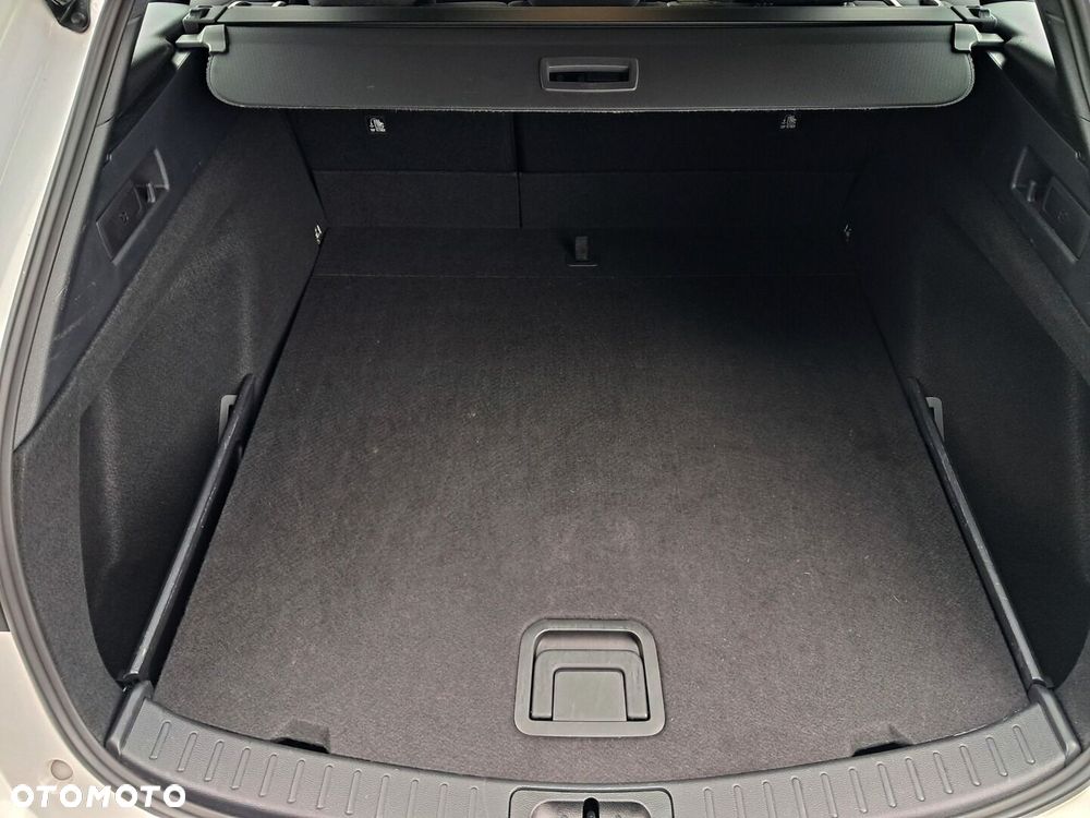 Toyota Corolla 1.8 Hybrid Comfort - 13
