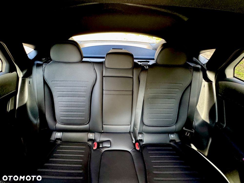 Mercedes-Benz GLC 300 d 4Matic 9G-TRONIC AMG Line Plus - 13