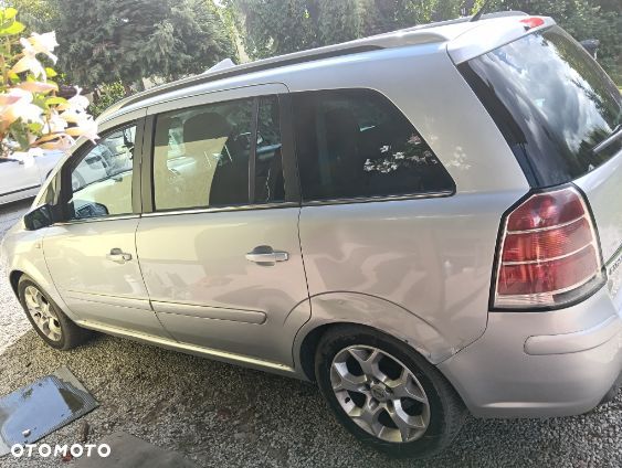 Opel Zafira - 4