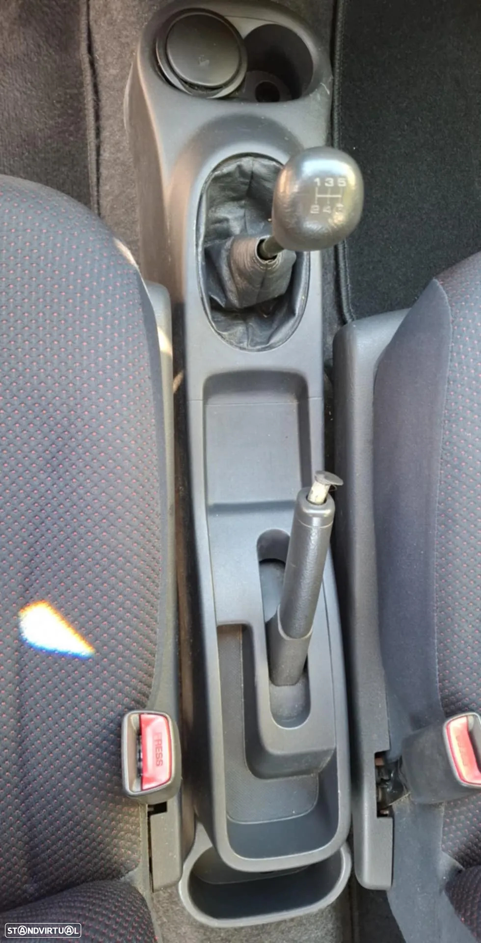 Daihatsu Sirion 1.0 AC - 9