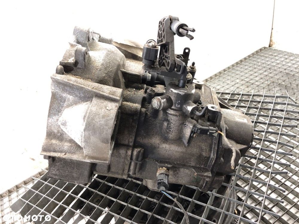 SKRZYNIA BIEGÓW  VW GOLF VIII (CD1) 2019 - 2022 1.5 TSI 96 kW [131 KM] benzyna 2019 - 2022 UPH - 3