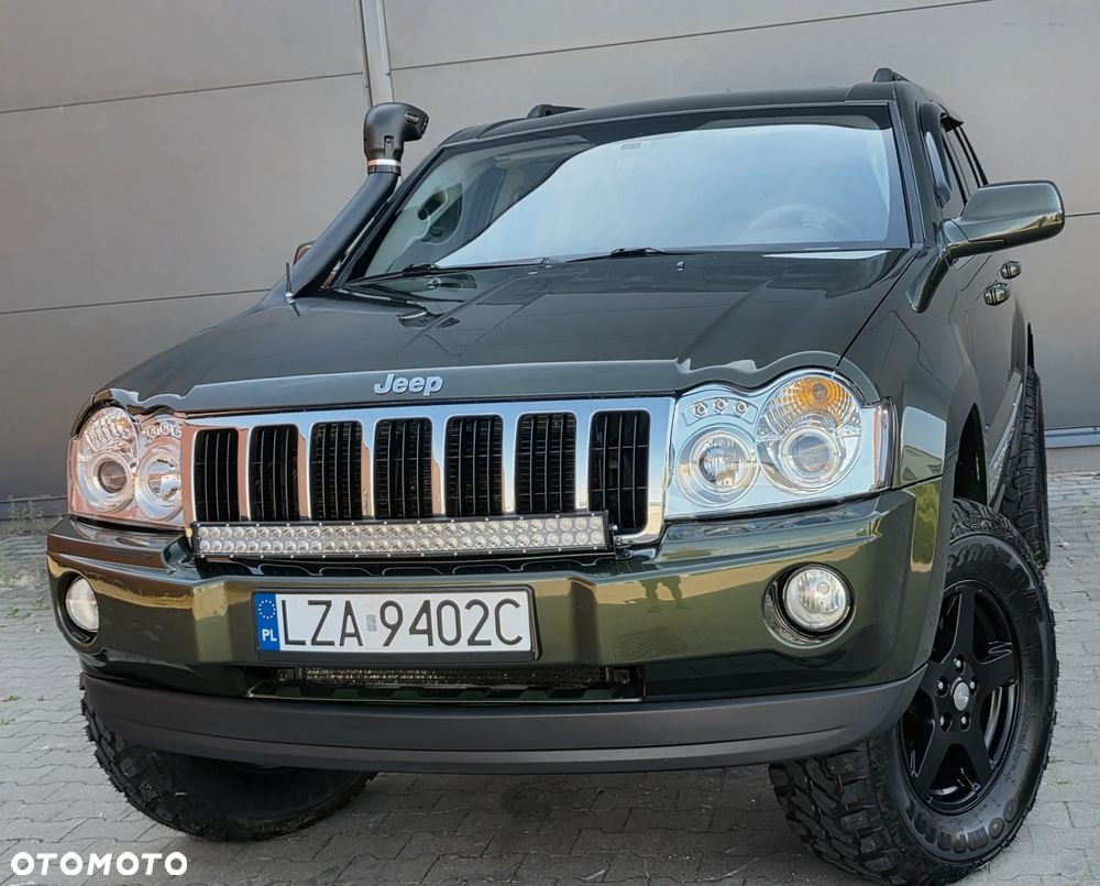 Jeep Grand Cherokee 5.7 4x4 Overland - 24