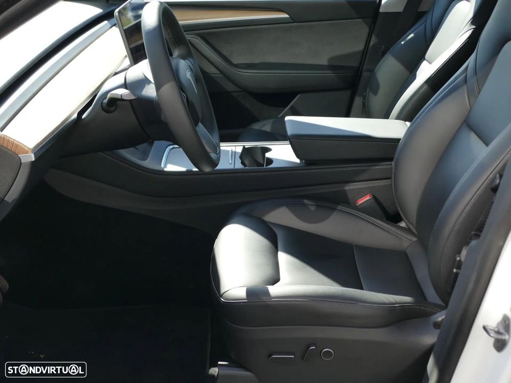 Tesla Model Y Tração Traseira - 25