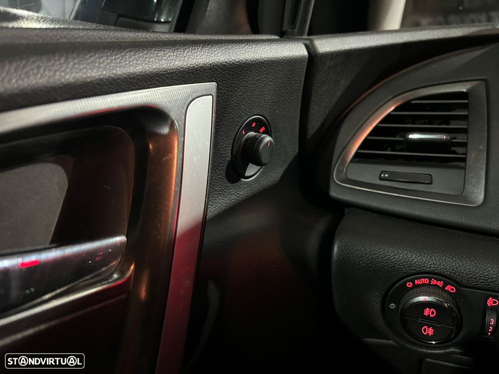 Opel Astra Caravan 1.7 CDTi Cosmo - 27