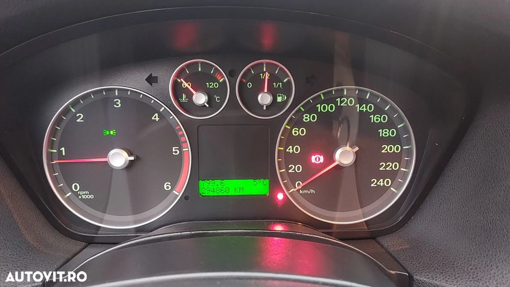 Ford Focus 2.0 TDCI 136 Ghia - 16