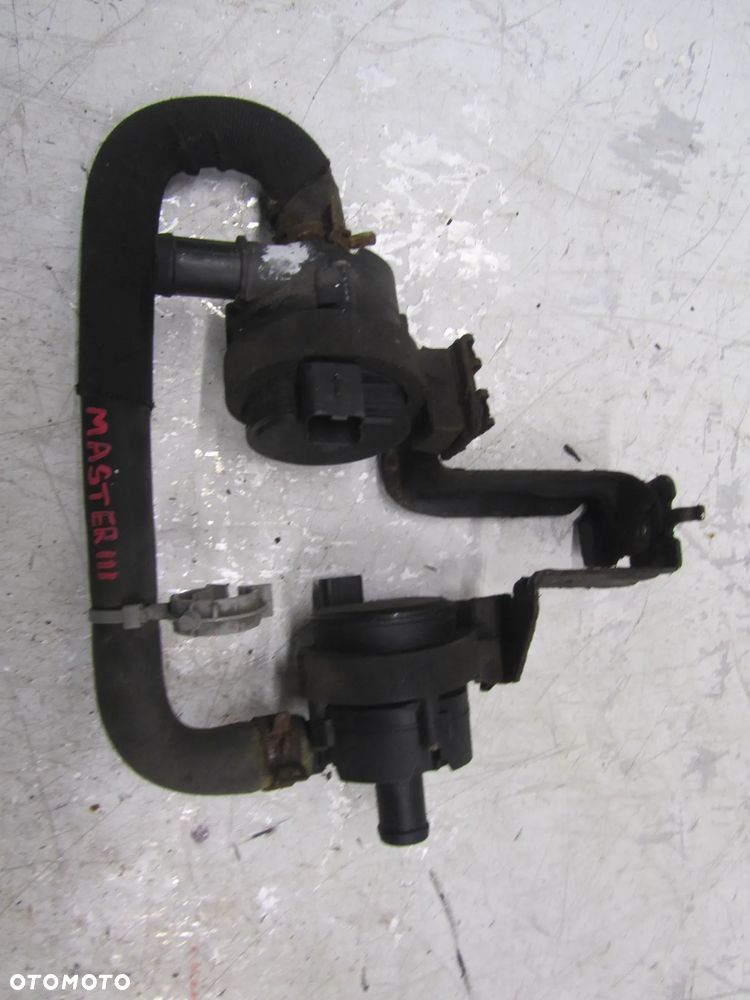 renault master III 2.3 dci 17r biturbo dodatkowa pompka wody - 1