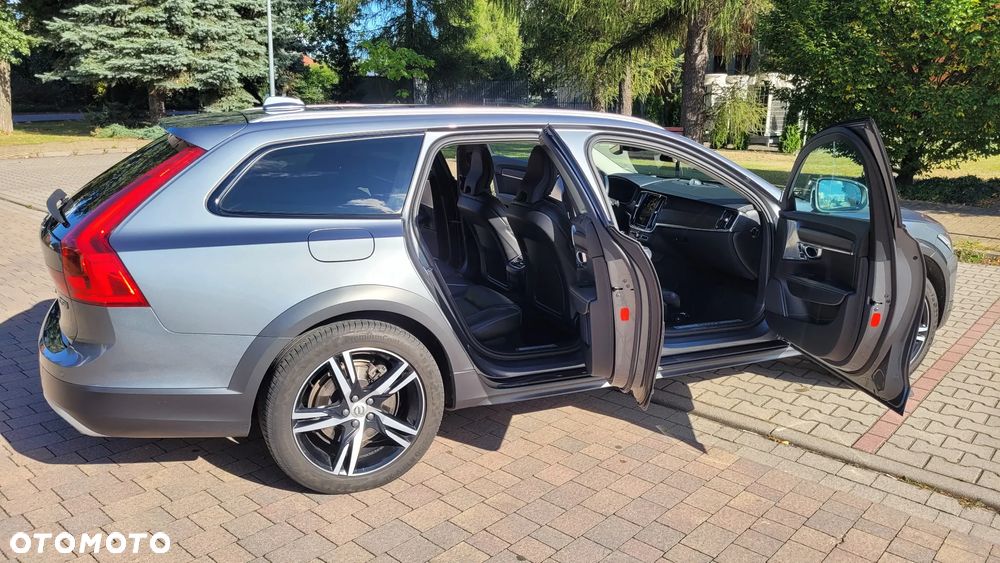 Volvo V90 Cross Country D5 SCR AWD Pro - 22