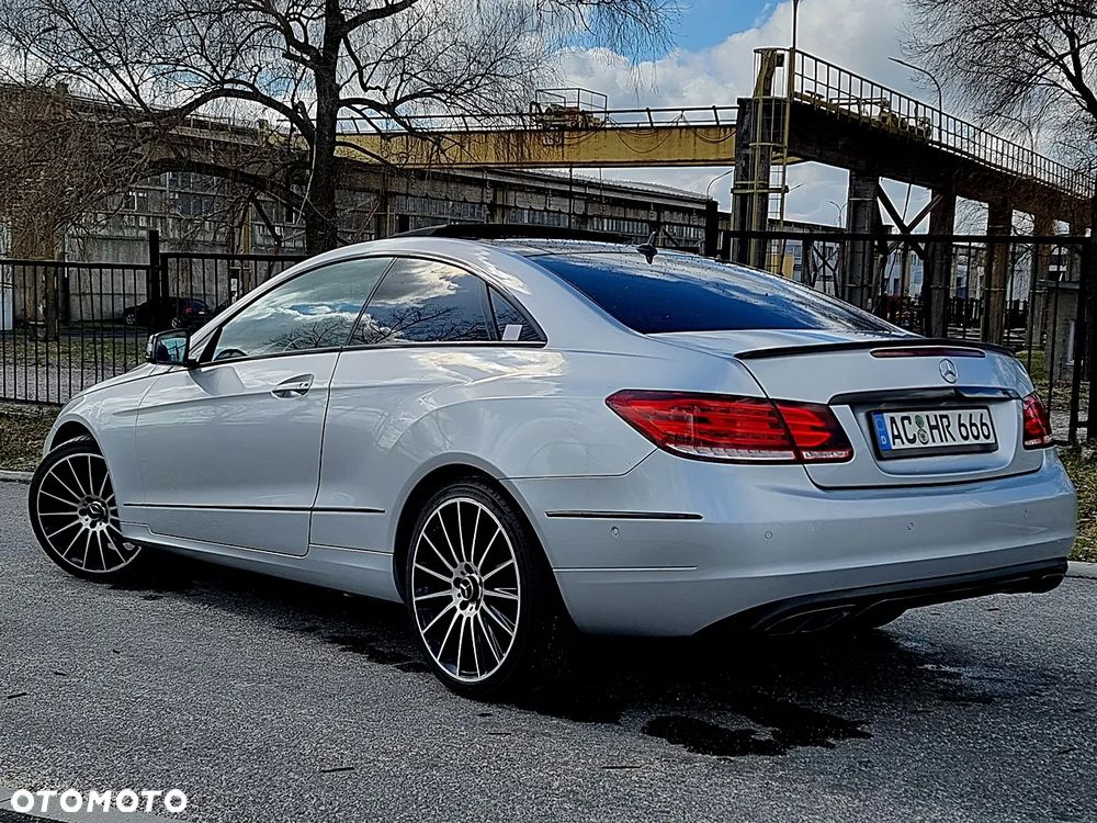 Mercedes-Benz Klasa E - 12