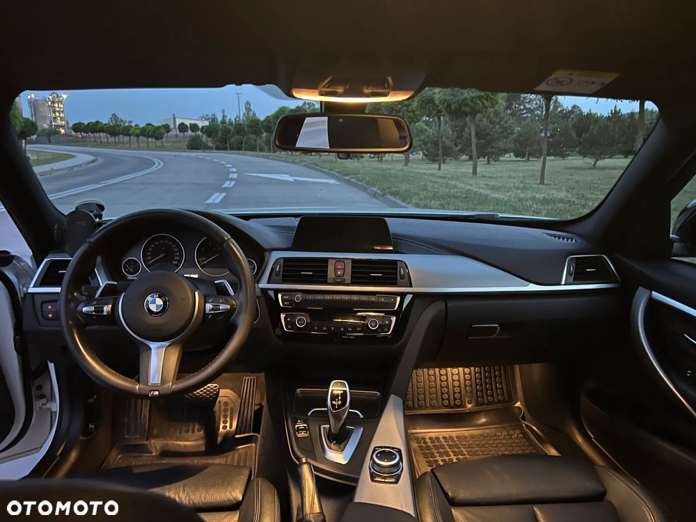 BMW Seria 3 320d M Sport Shadow - 12