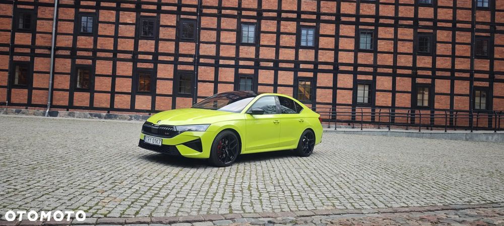 Skoda Octavia 2.0 TSI RS DSG - 11