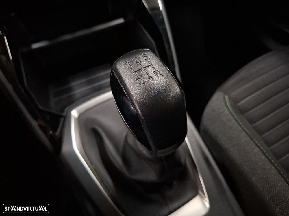 Peugeot 208 1.2 PureTech Active - 18