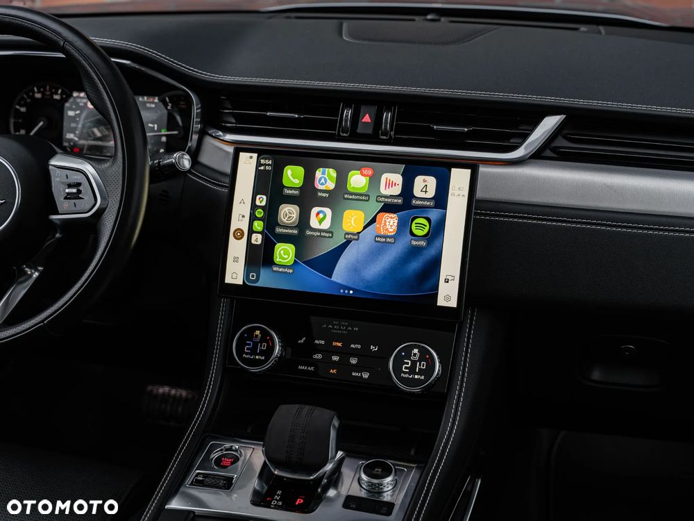 Jaguar F-Pace D200 AWD R-Dynamic S - 32