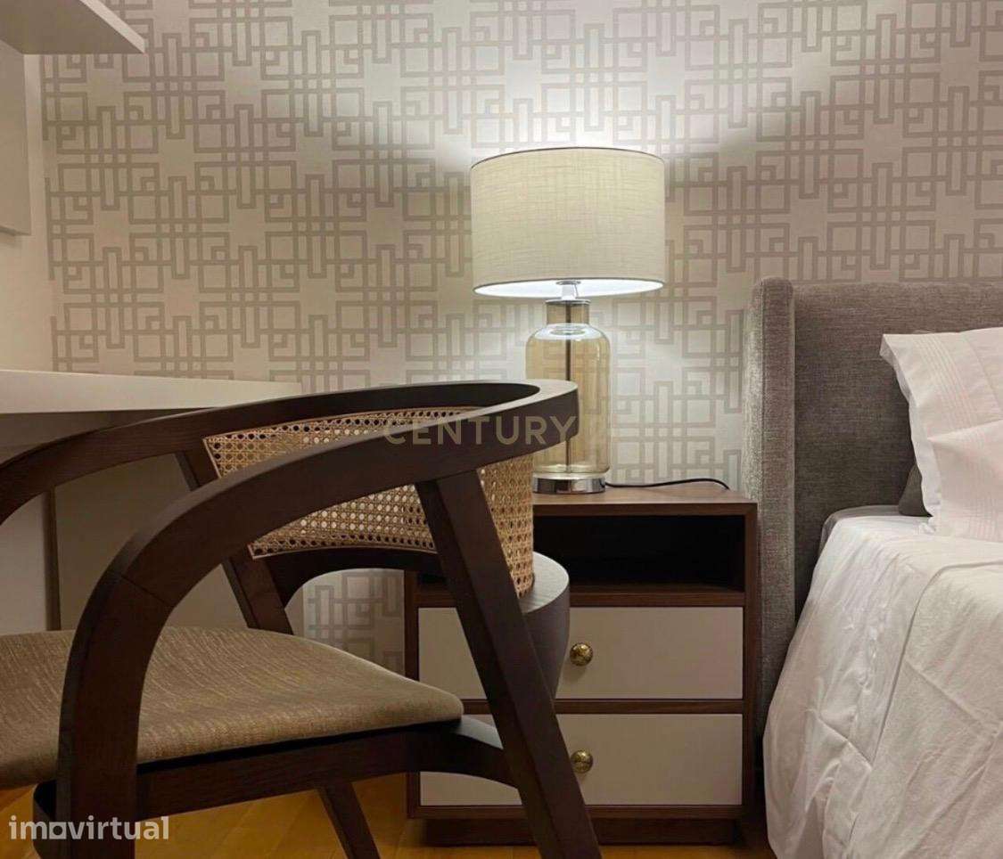 Exclusividade, Conforto e Design Contemporâneo: T3 Duplex no Último An - Grande imagem: 4/21