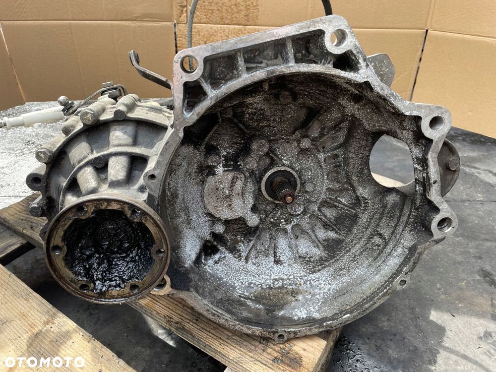 skrzynia biegów vw golf ii iii seat audi 1.9 1.6 td ath kompletna chc dfw - 1