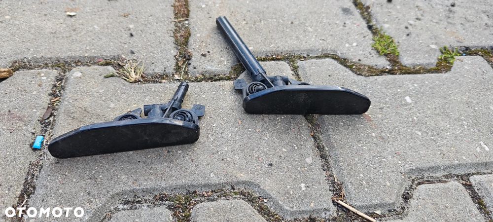 ZAŚLEPKA SPRYSKIWACZA BMW E 46 LEWA COUPE PRZED LIFT - 1