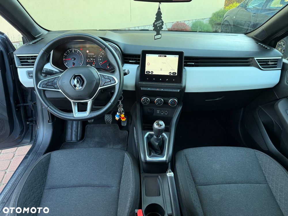 Renault Clio - 10