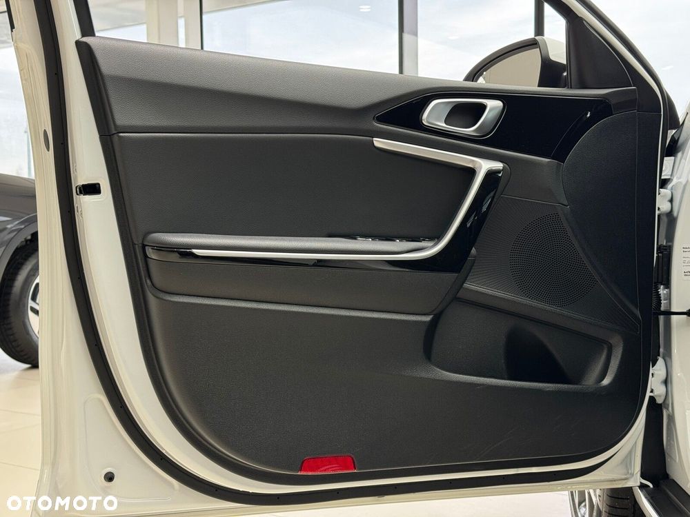 Kia XCeed - 12