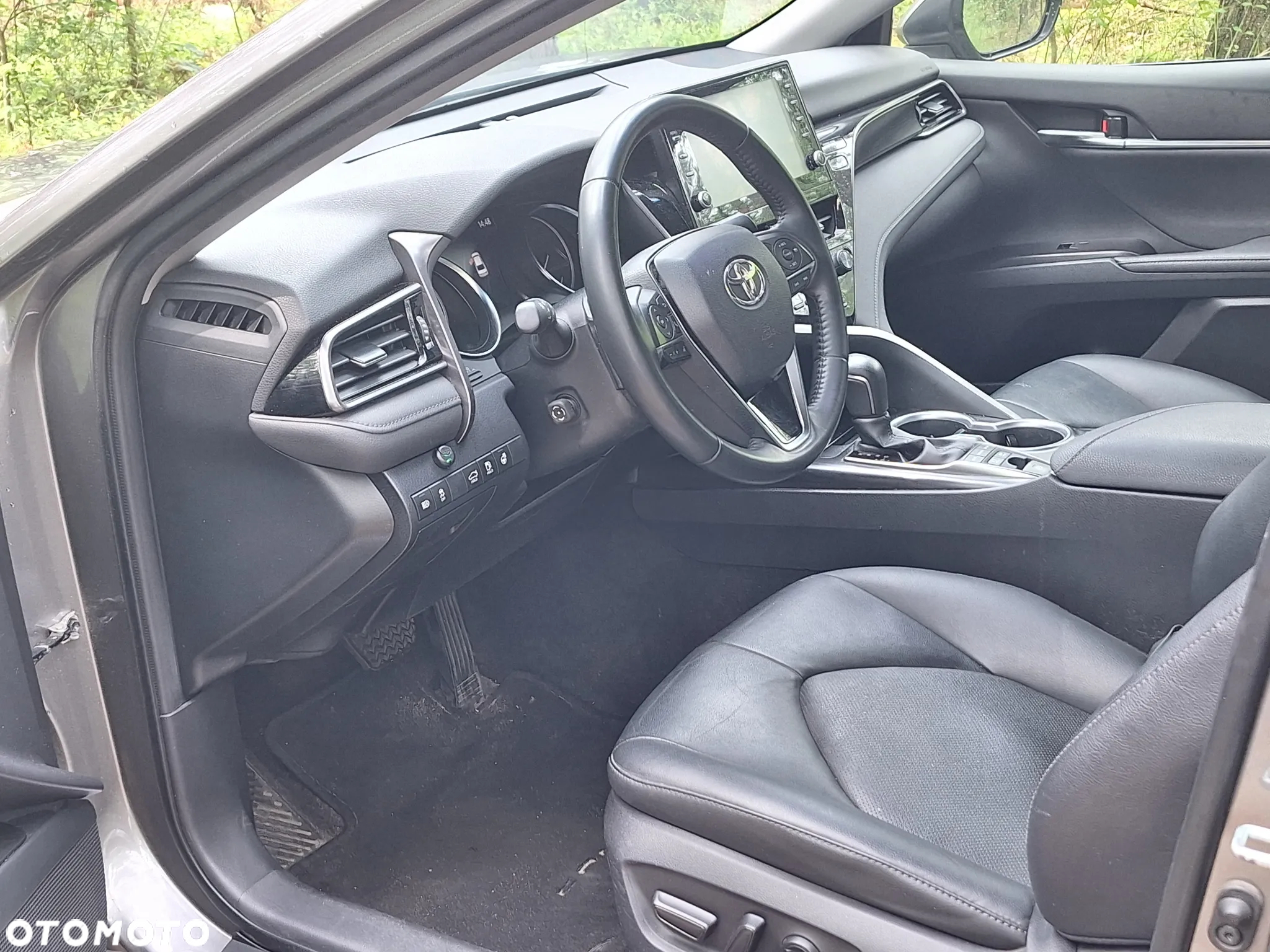 Toyota Camry 2.5 Hybrid Executive CVT - 2