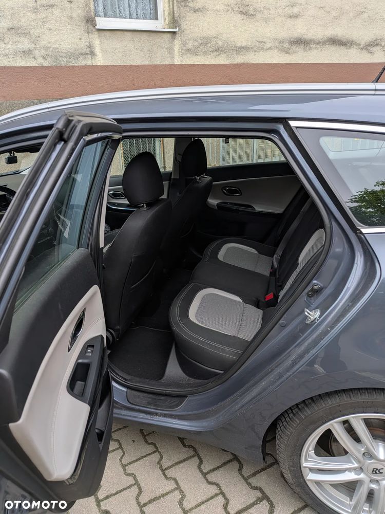 Kia Ceed 1.6 GDI Business Line - 9
