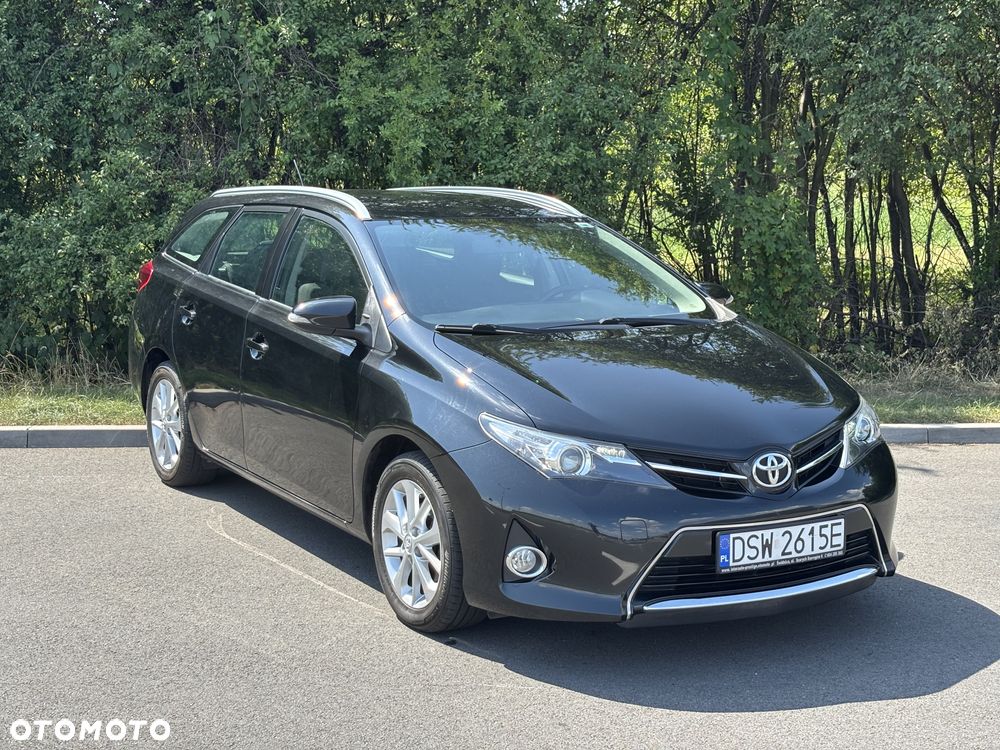 Toyota Auris - 1