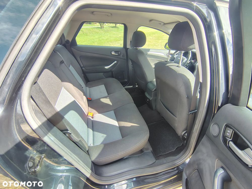 Ford Mondeo - 18
