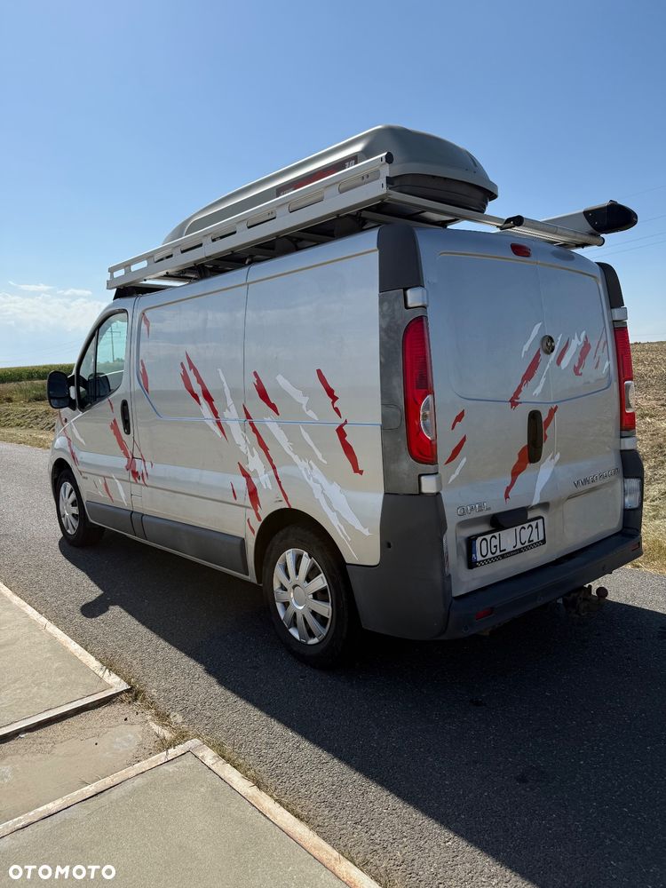 Opel Vivaro - 10