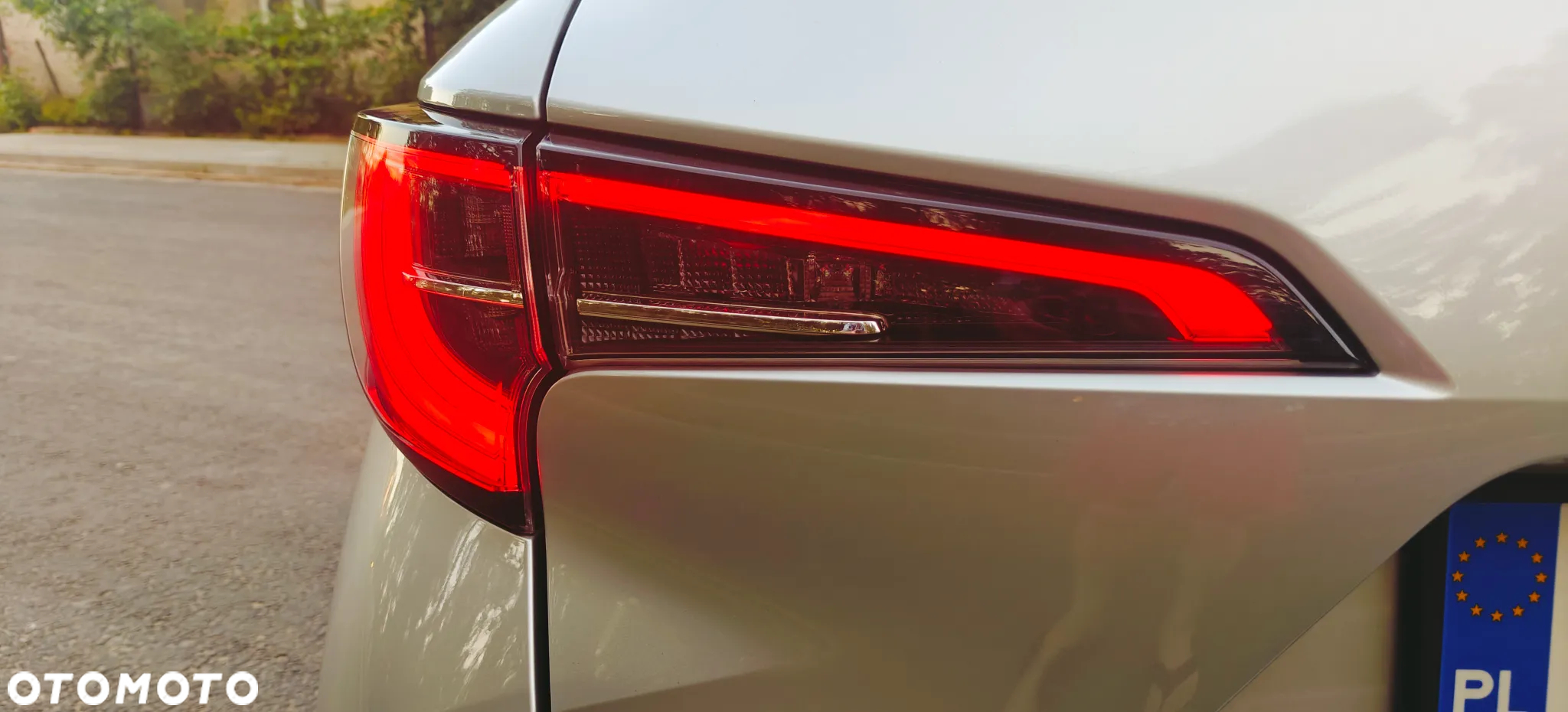 Toyota Corolla 2.0 Hybrid Executive - 34