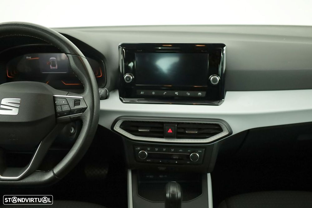 SEAT Arona - 9