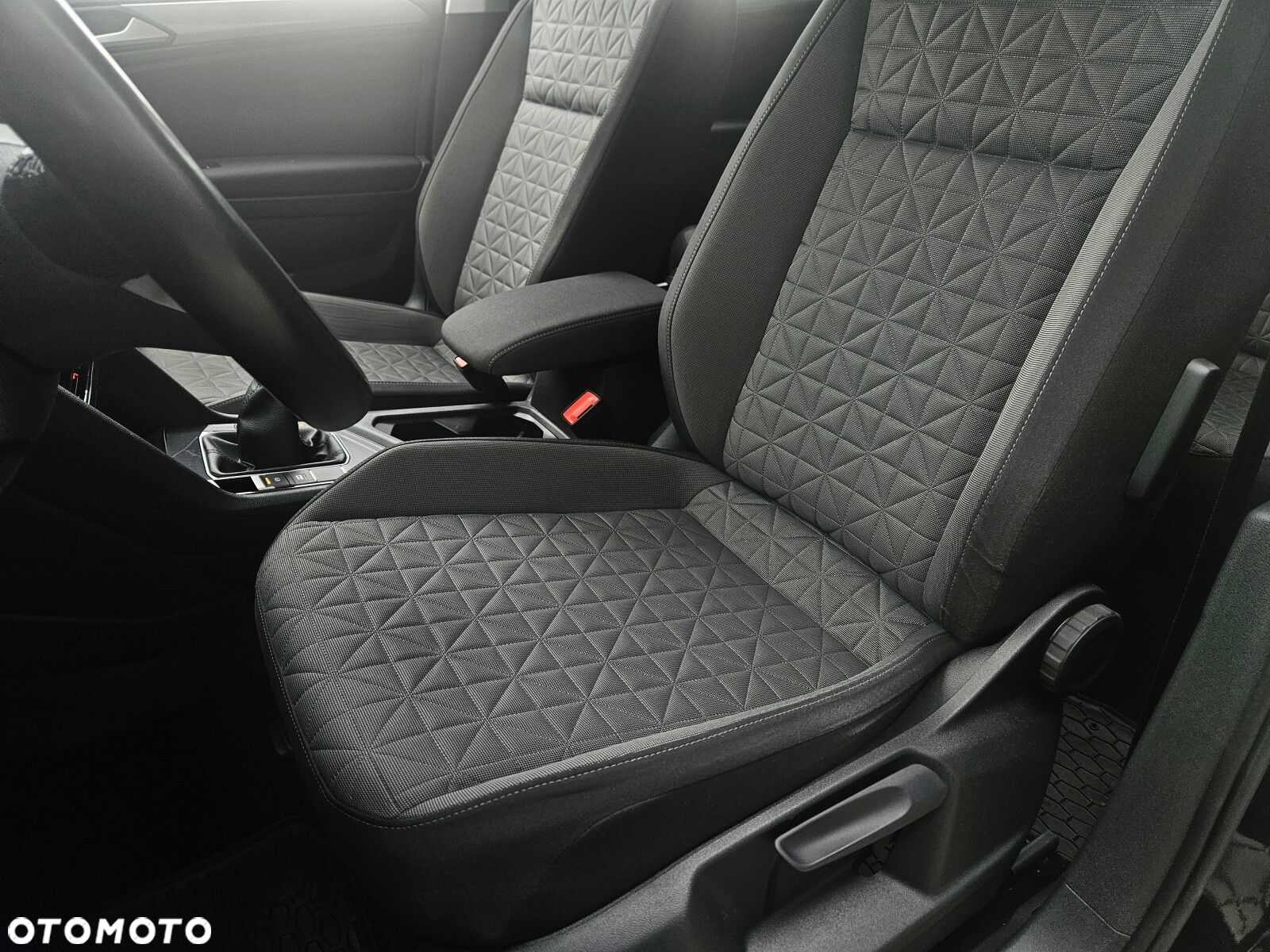 Volkswagen Tiguan 1.5 TSI EVO Life - 24