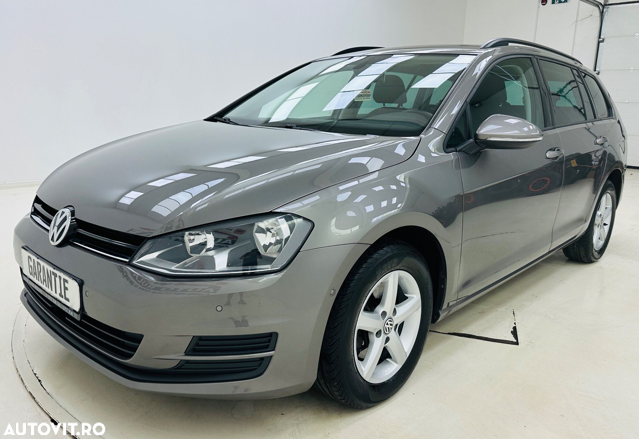 Volkswagen Golf 1.6 BlueTDI Trendline - 1