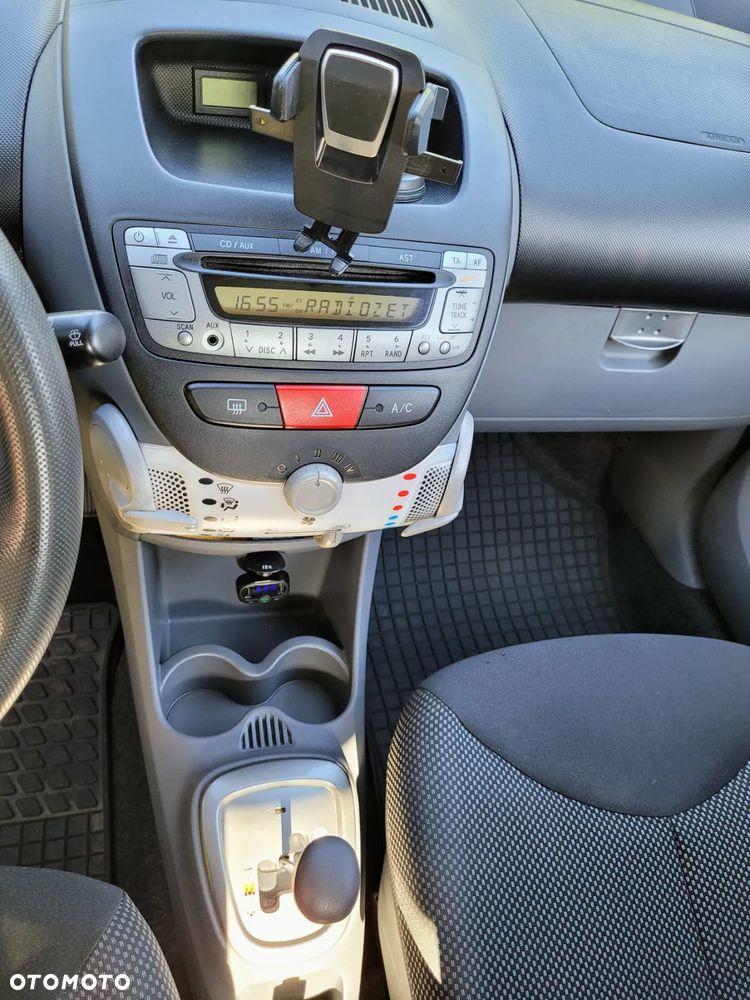 Toyota Aygo 1.0 VVT-i Sol EU5 MM - 8