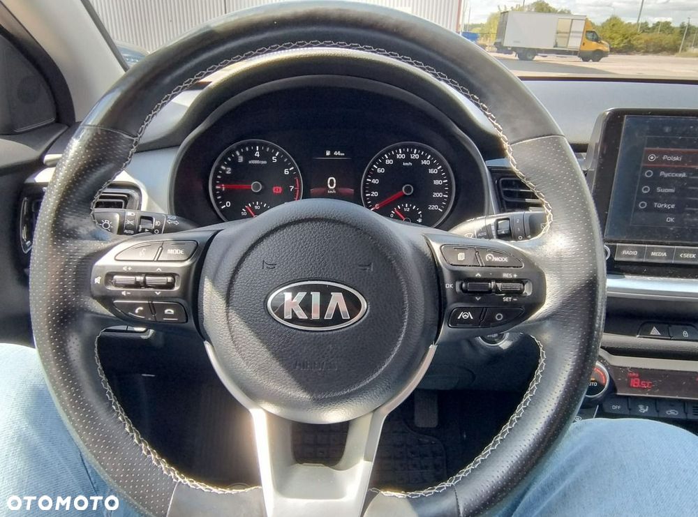 Kia Stonic - 18