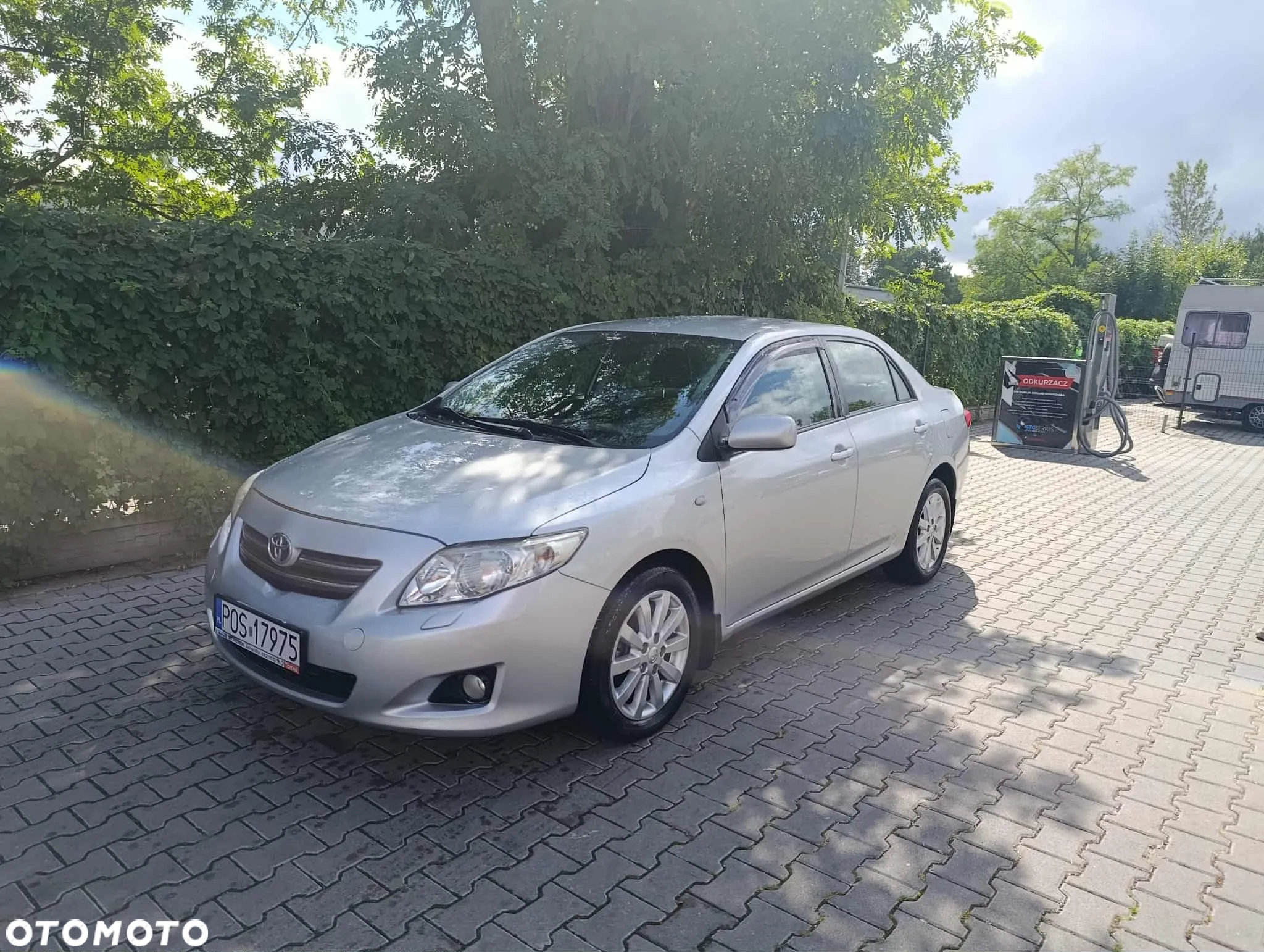 Toyota Corolla - 12