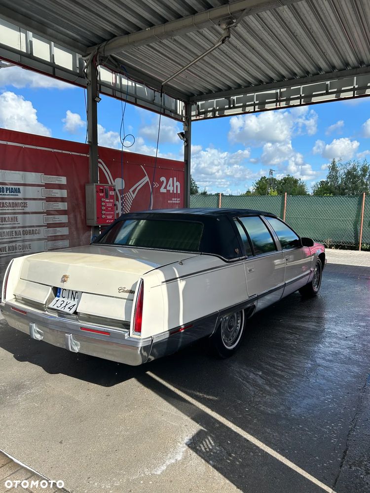 Cadillac Fleetwood 5.7 STD - 3