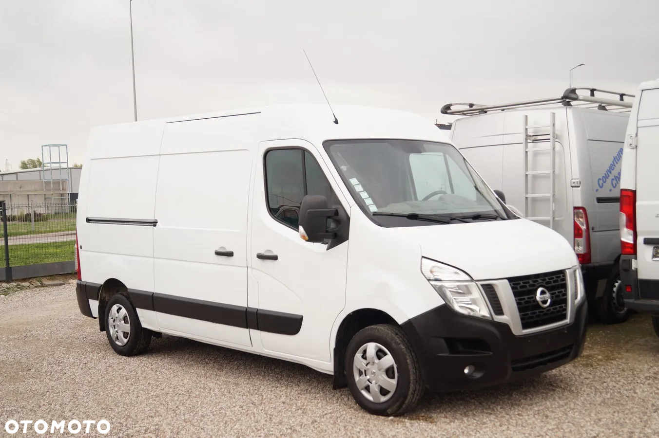 Nissan NV400 - 11