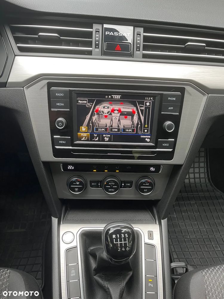 Volkswagen Passat 1.5 TSI EVO Essence - 25