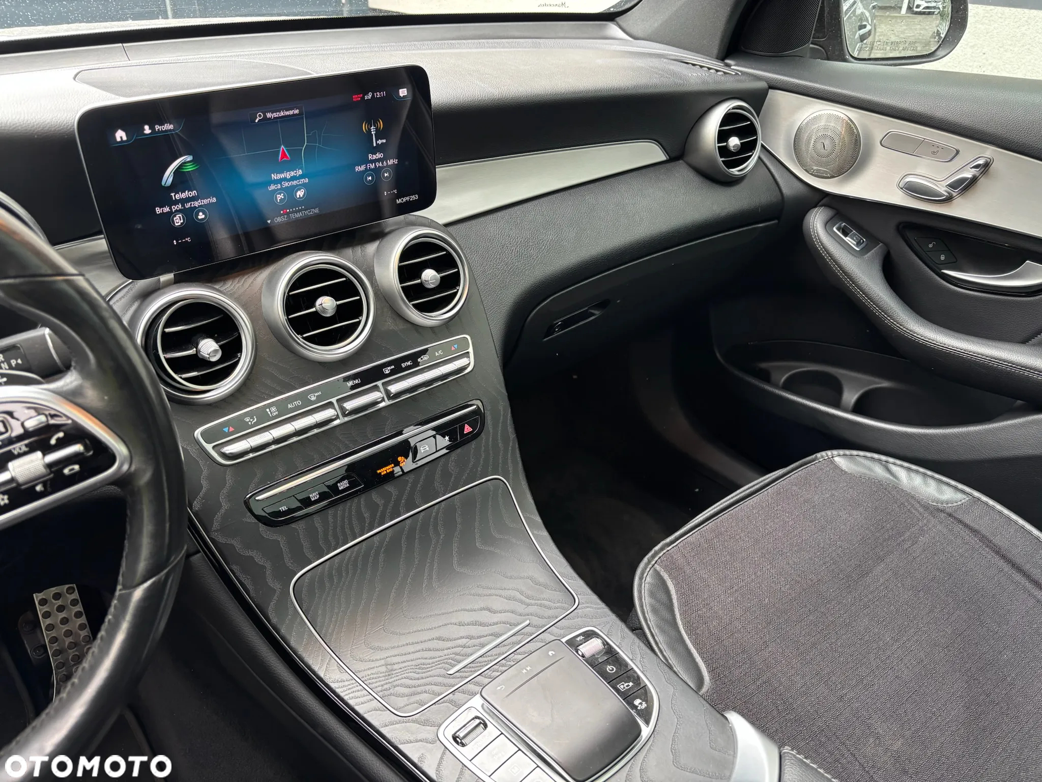 Mercedes-Benz GLC 300 4Matic 9G-TRONIC AMG Line - 20