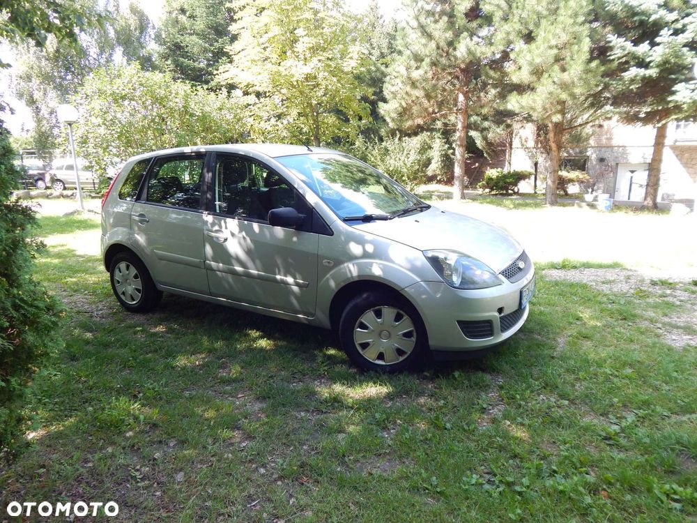 Ford Fiesta 1.3 Trend - 4