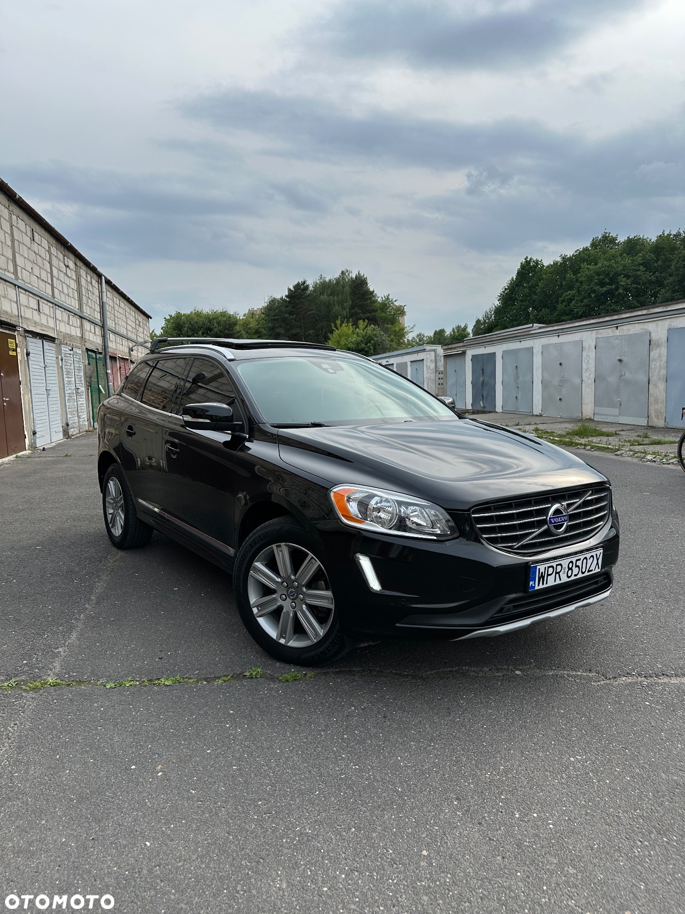 Volvo XC 60 T6 AWD Drive-E Momentum - 4