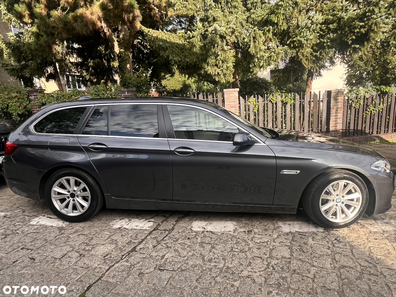 BMW Seria 5 520d xDrive - 27