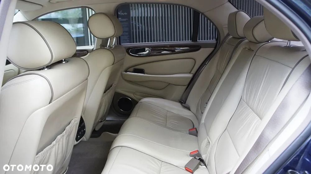 Jaguar XJ XJ6 2.7 D Sovereign - 16