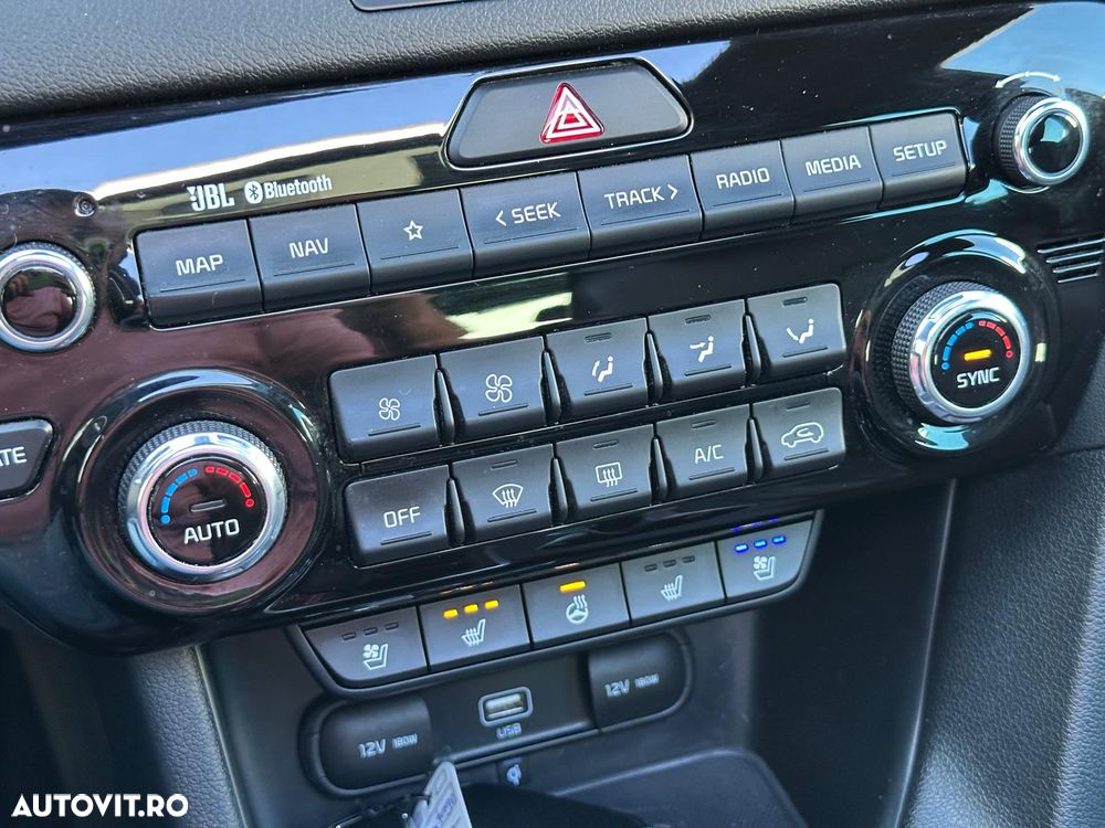 Kia Sportage 2.0 CRDI AWD Eco-Dynamics+ (48V M-H) Aut. GT LINE - 19